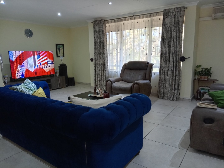 3 Bedroom Property for Sale in La Montagne Gauteng