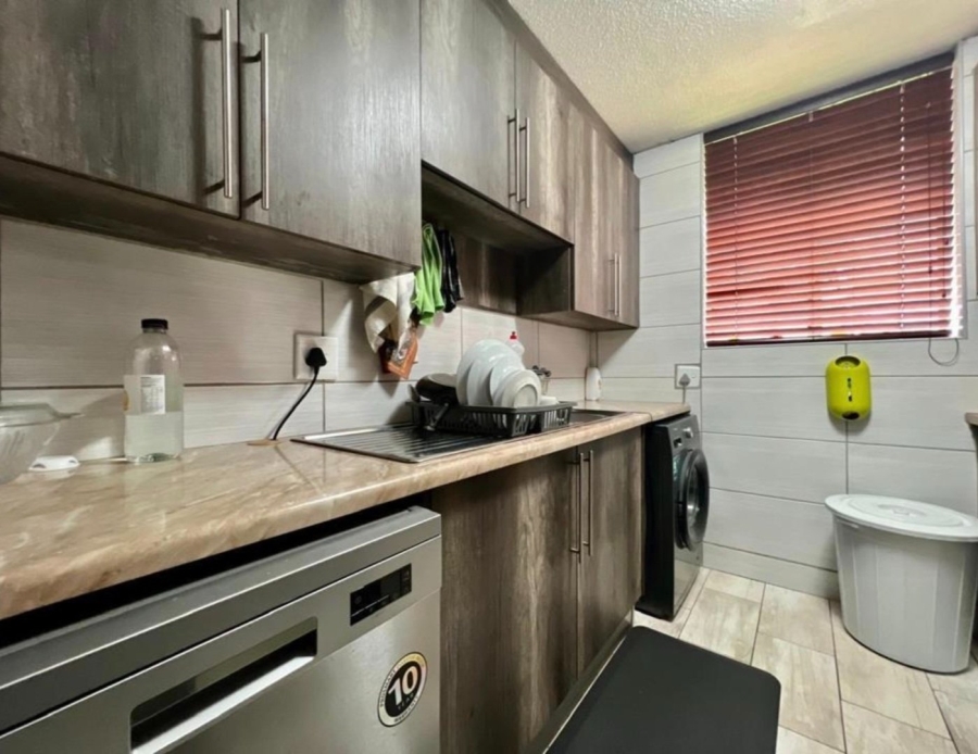 3 Bedroom Property for Sale in La Montagne Gauteng