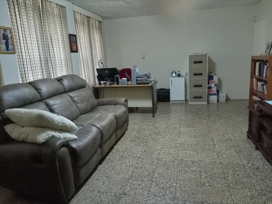 3 Bedroom Property for Sale in La Montagne Gauteng