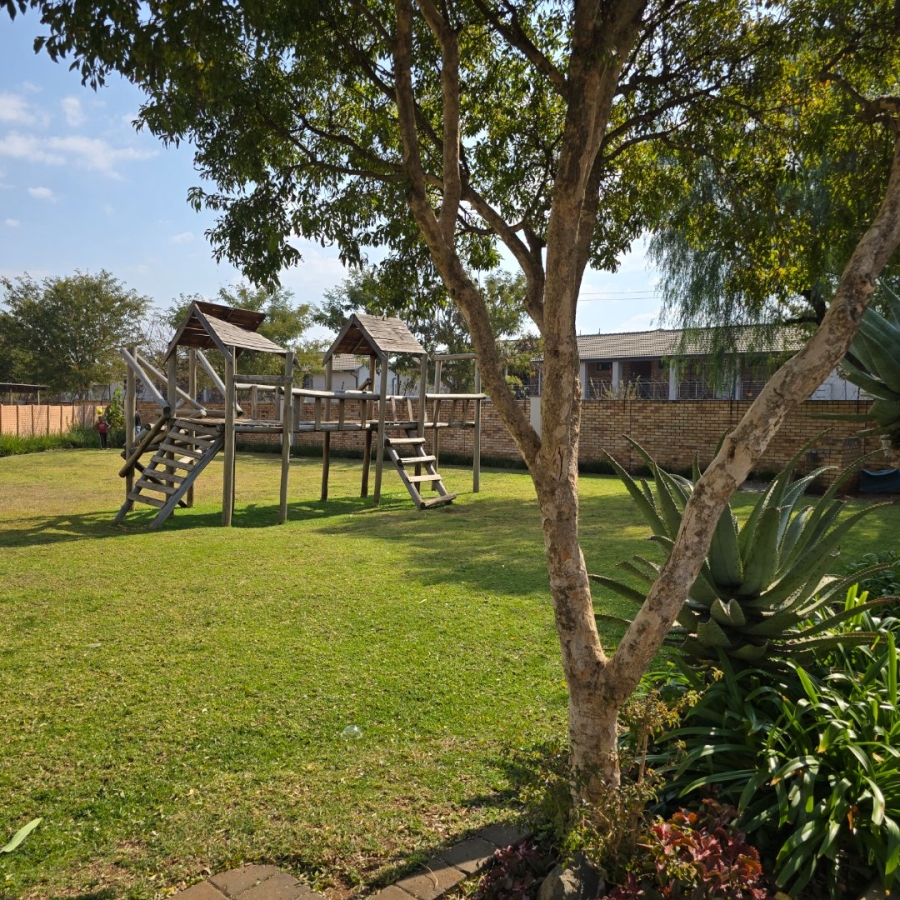 3 Bedroom Property for Sale in Willow Park Manor Gauteng
