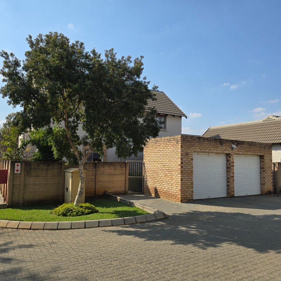3 Bedroom Property for Sale in Willow Park Manor Gauteng