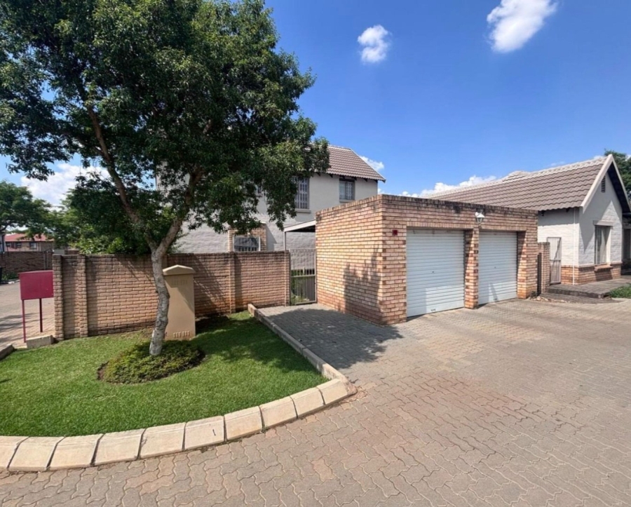 3 Bedroom Property for Sale in Willow Park Manor Gauteng