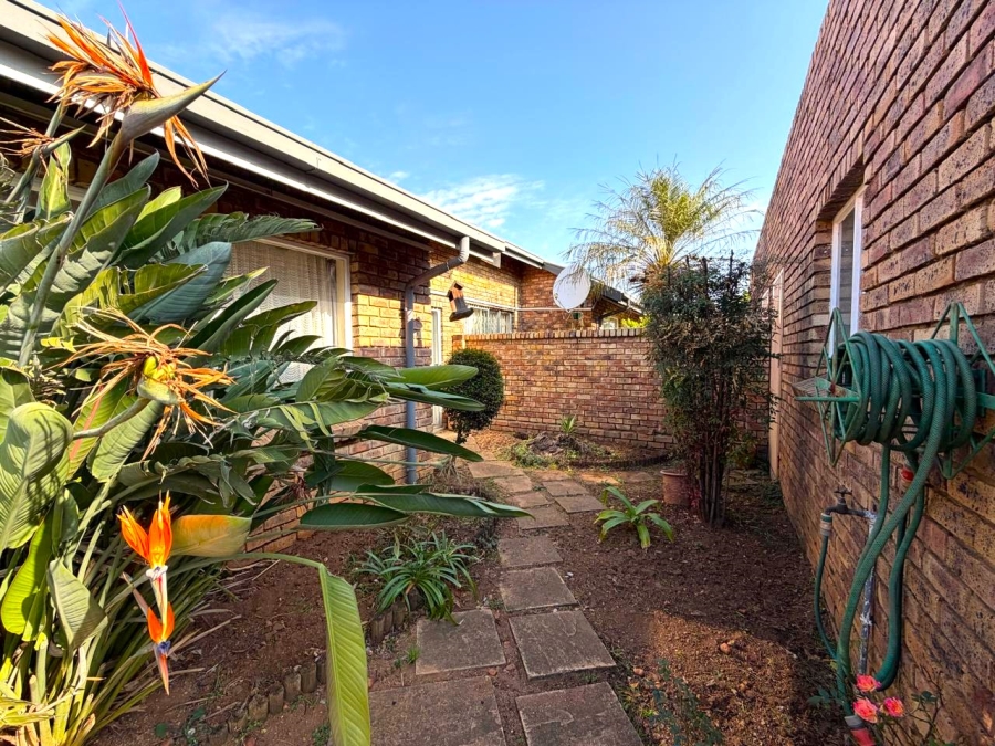 3 Bedroom Property for Sale in Elardus Park Gauteng