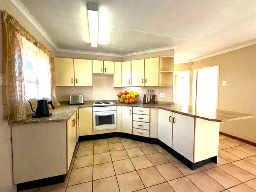 3 Bedroom Property for Sale in Elardus Park Gauteng