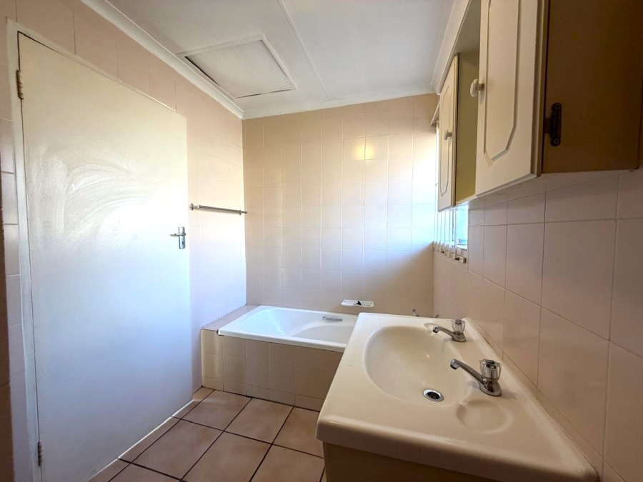 3 Bedroom Property for Sale in Elardus Park Gauteng