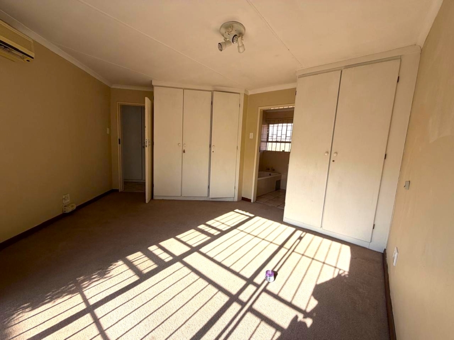 3 Bedroom Property for Sale in Elardus Park Gauteng