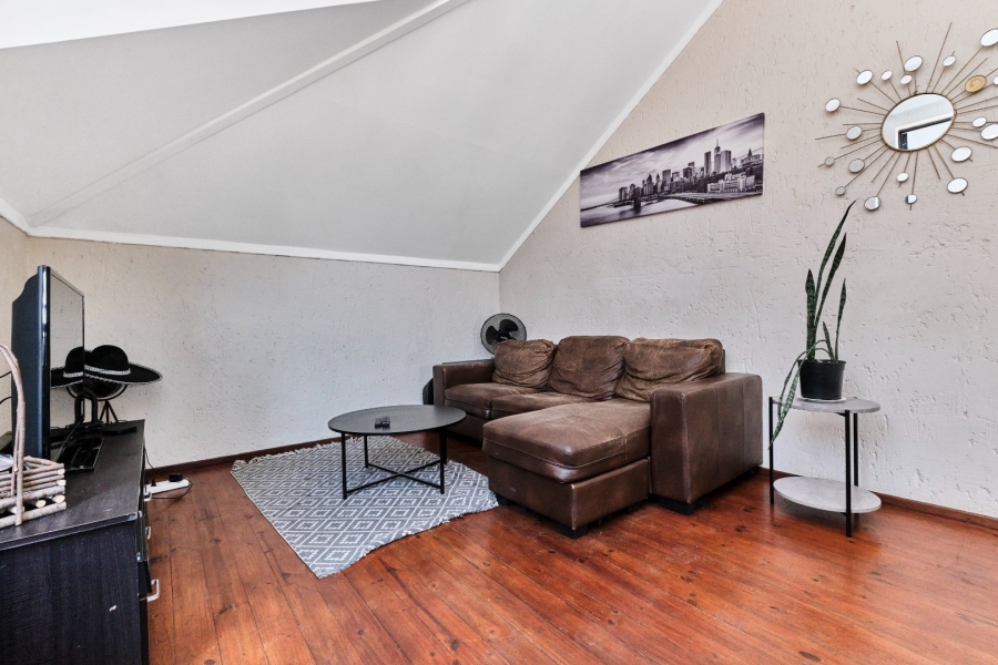 2 Bedroom Property for Sale in Lonehill Gauteng