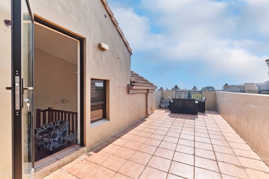 2 Bedroom Property for Sale in Lonehill Gauteng