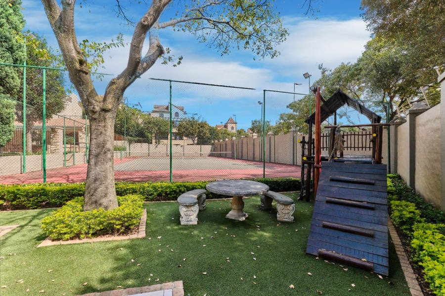 2 Bedroom Property for Sale in Lonehill Gauteng