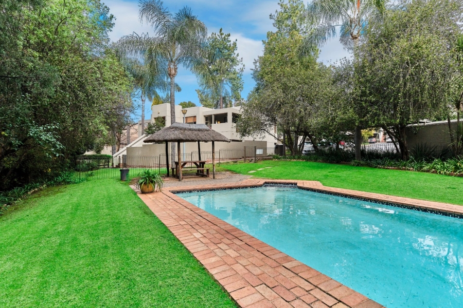 2 Bedroom Property for Sale in Lonehill Gauteng