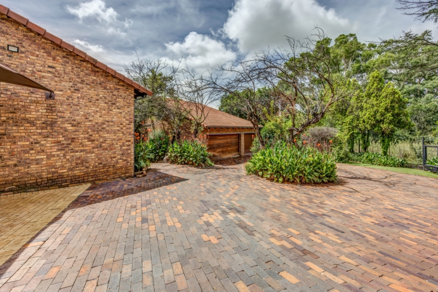 4 Bedroom Property for Sale in Paulshof Gauteng