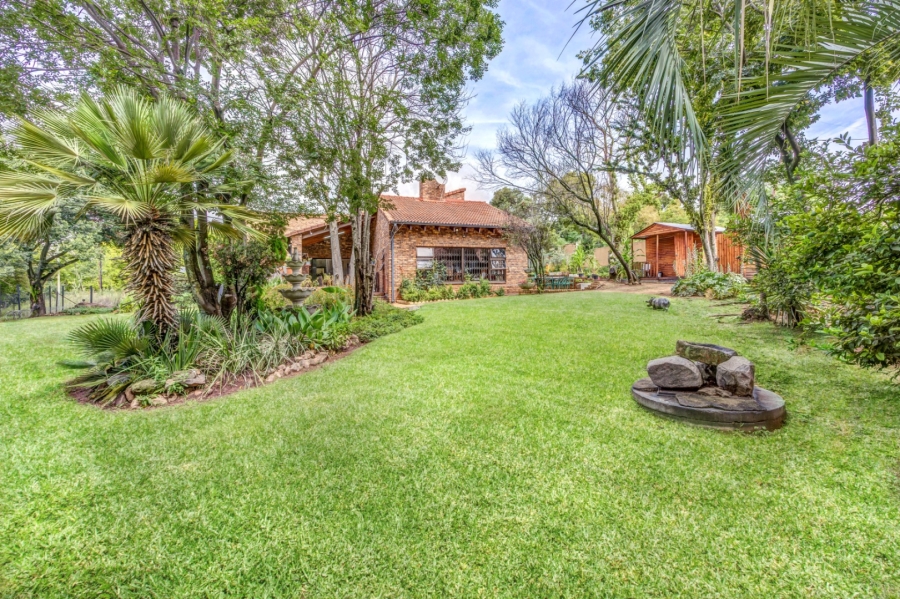 4 Bedroom Property for Sale in Paulshof Gauteng