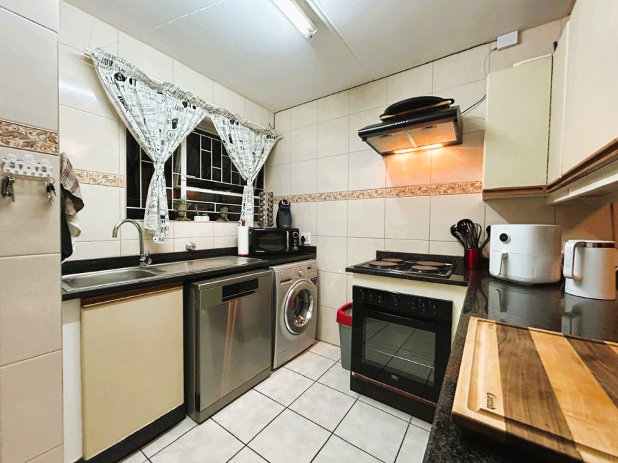 2 Bedroom Property for Sale in Moreleta Park Gauteng
