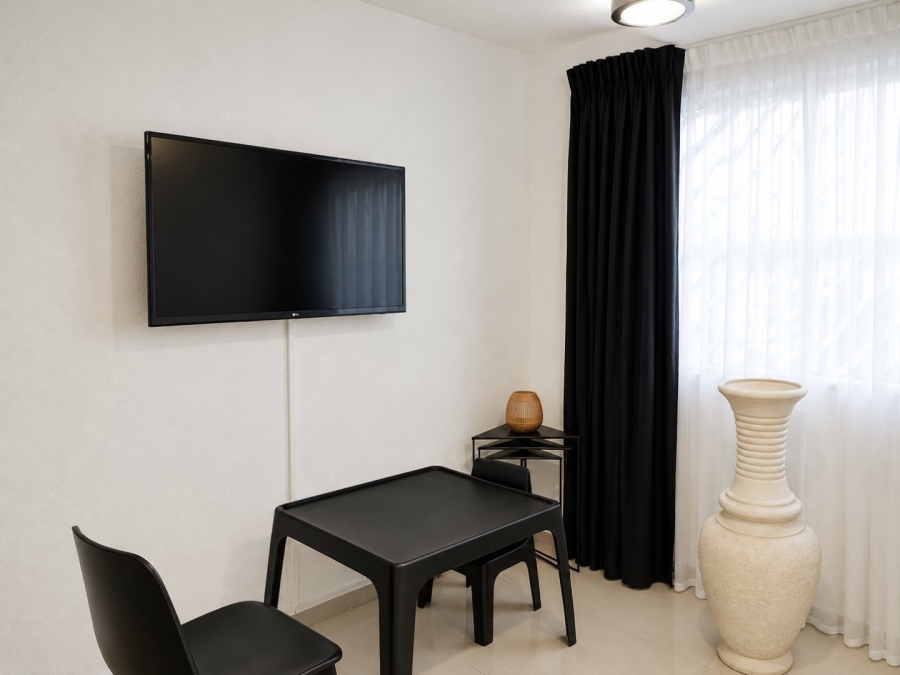 3 Bedroom Property for Sale in Wannenburghoogte Gauteng