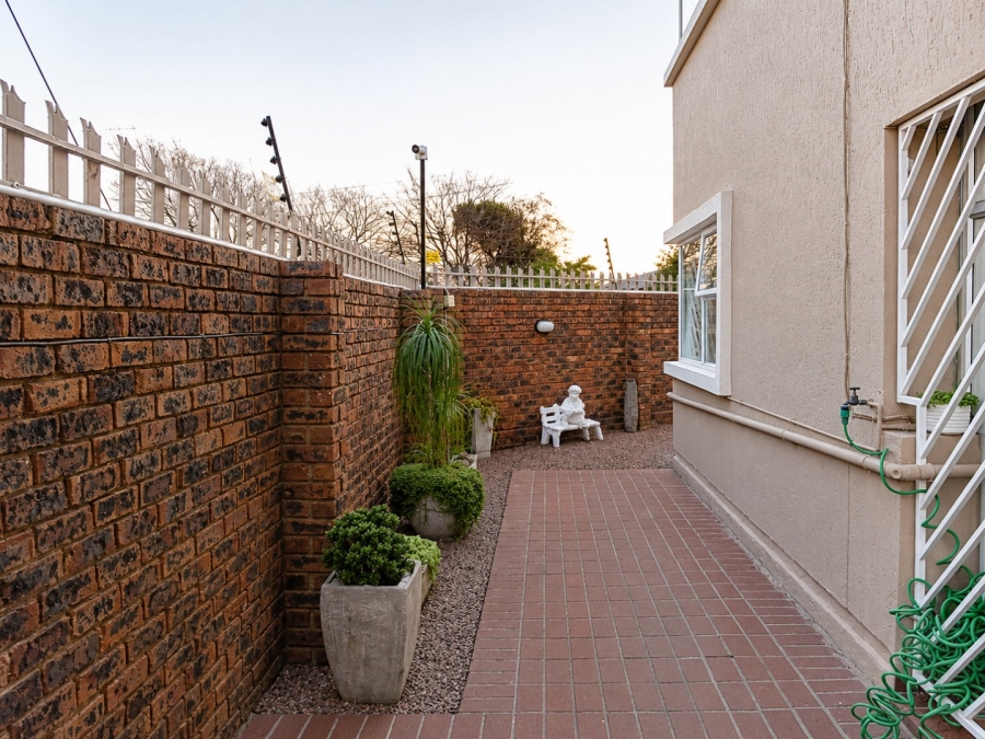 3 Bedroom Property for Sale in Wannenburghoogte Gauteng