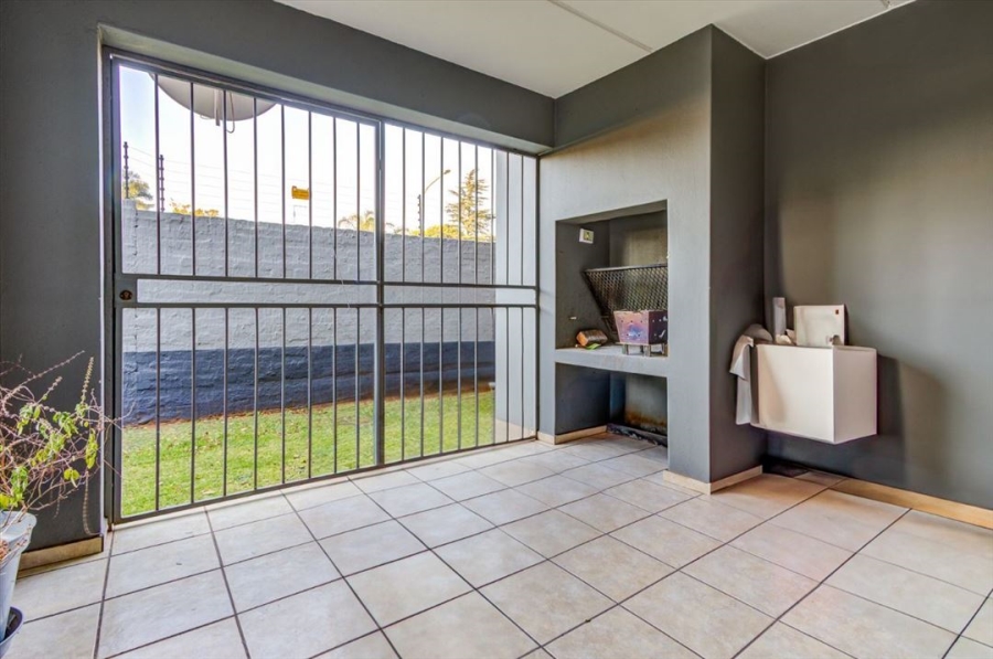 2 Bedroom Property for Sale in Birchleigh Gauteng