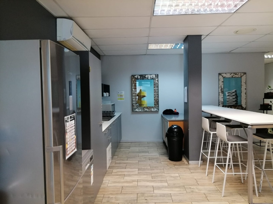 To Let Commercial Property for Rent in Die Hoewes Gauteng
