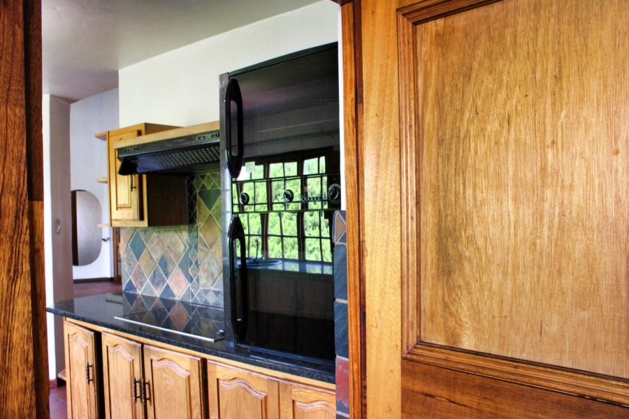 Bedroom Property for Sale in Waverley Gauteng