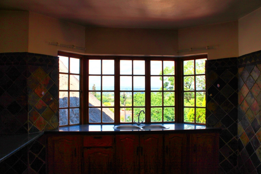  Bedroom Property for Sale in Waverley Gauteng