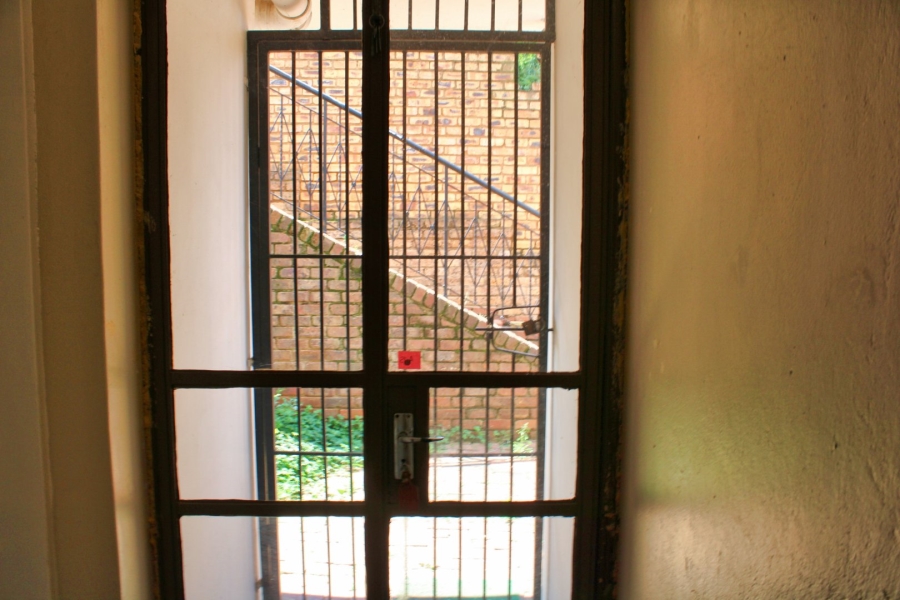  Bedroom Property for Sale in Waverley Gauteng