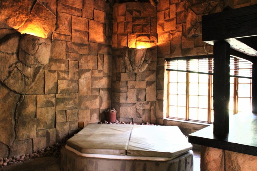  Bedroom Property for Sale in Waverley Gauteng