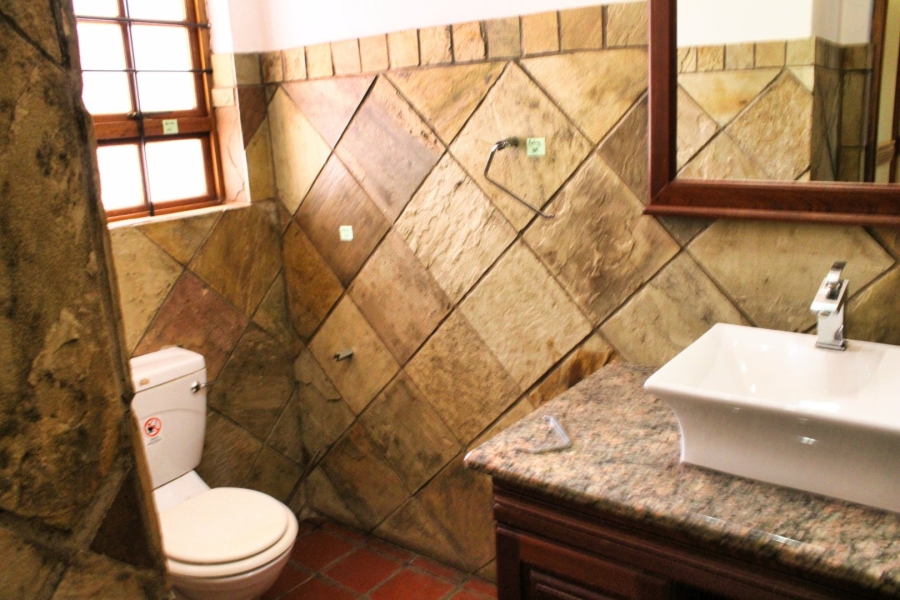  Bedroom Property for Sale in Waverley Gauteng