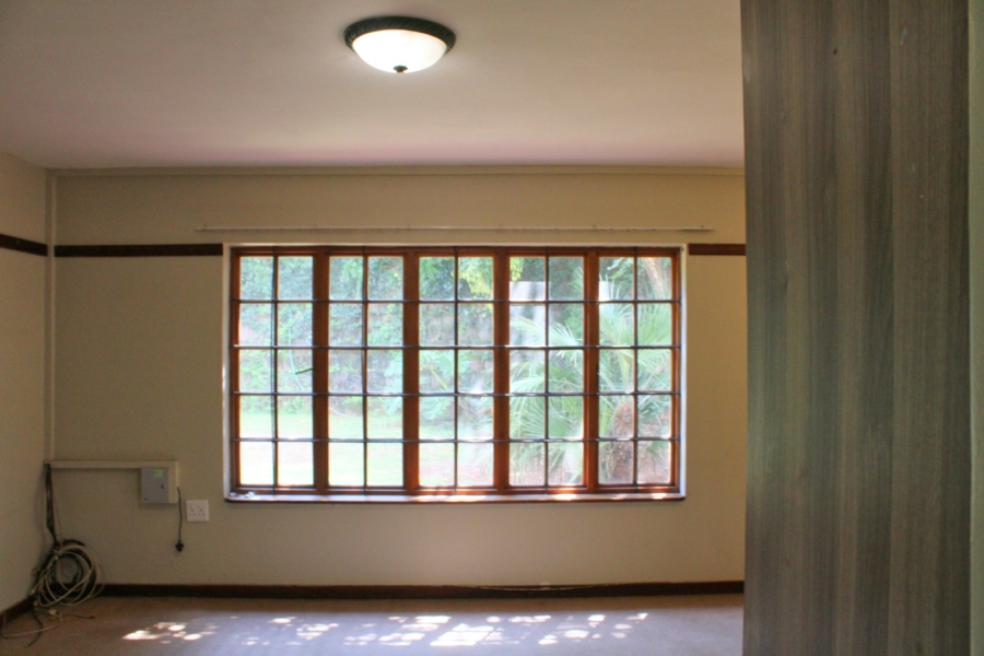  Bedroom Property for Sale in Waverley Gauteng