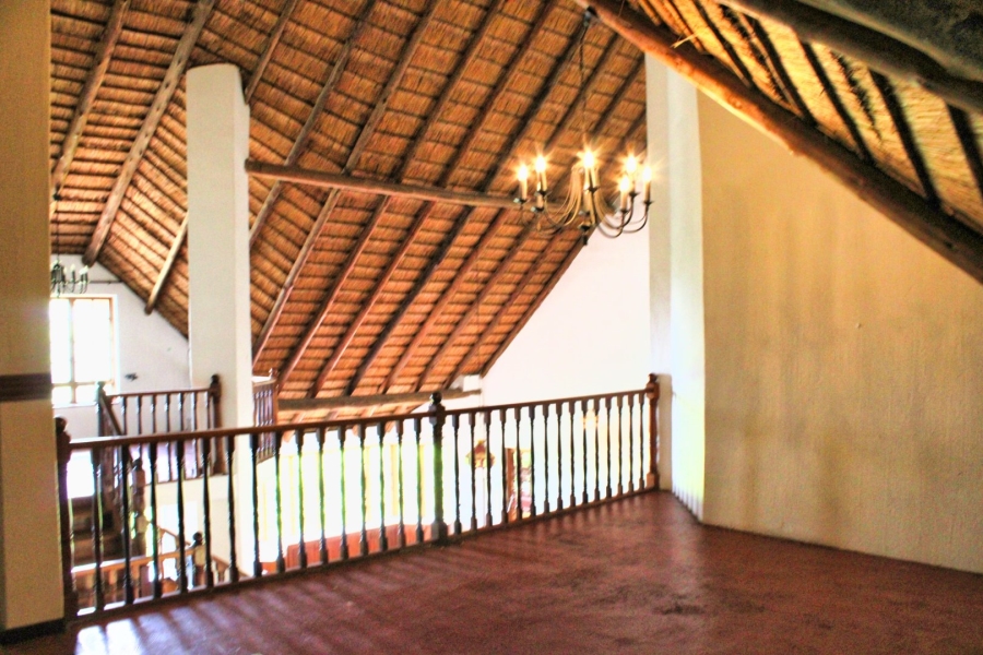  Bedroom Property for Sale in Waverley Gauteng