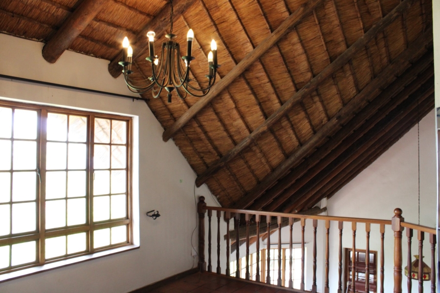  Bedroom Property for Sale in Waverley Gauteng