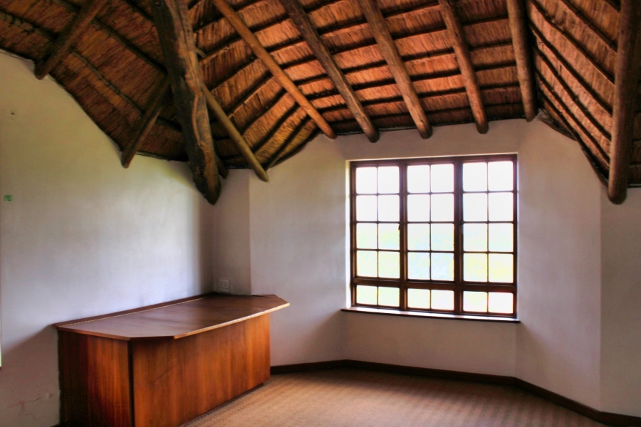  Bedroom Property for Sale in Waverley Gauteng