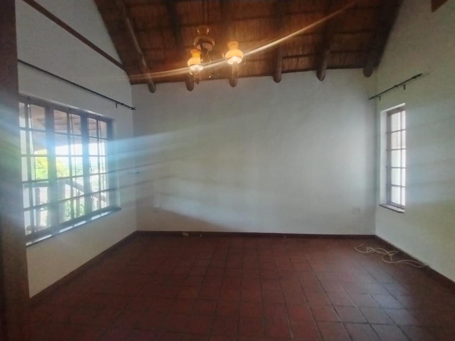  Bedroom Property for Sale in Waverley Gauteng