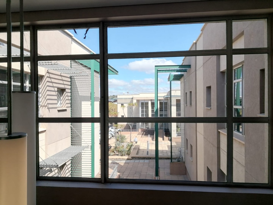 To Let Commercial Property for Rent in Die Hoewes Gauteng
