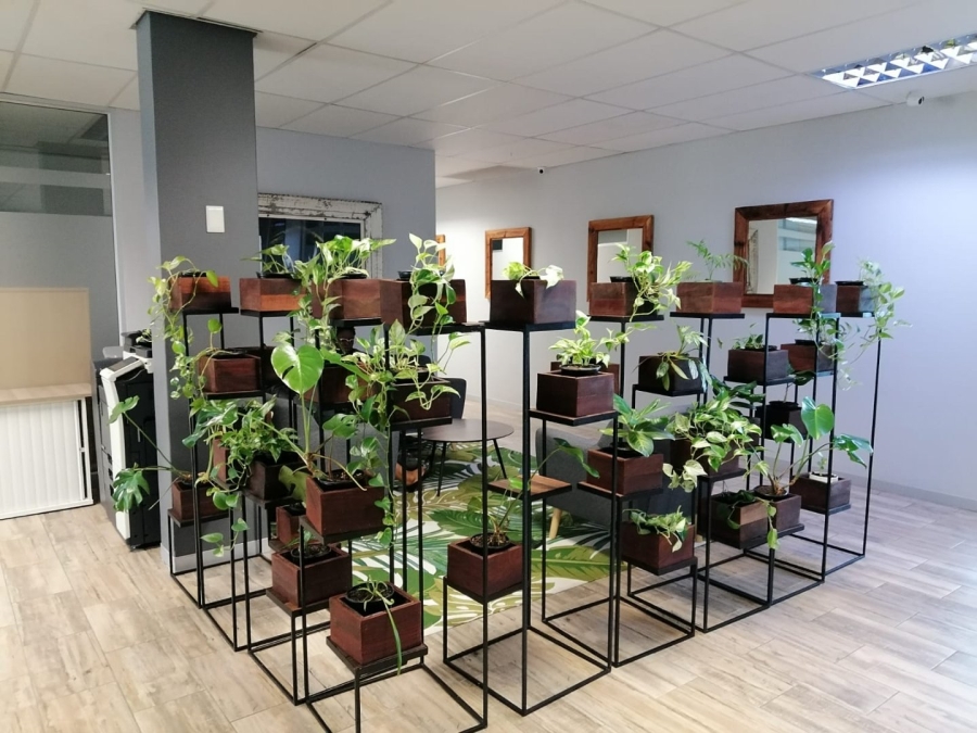 To Let Commercial Property for Rent in Die Hoewes Gauteng