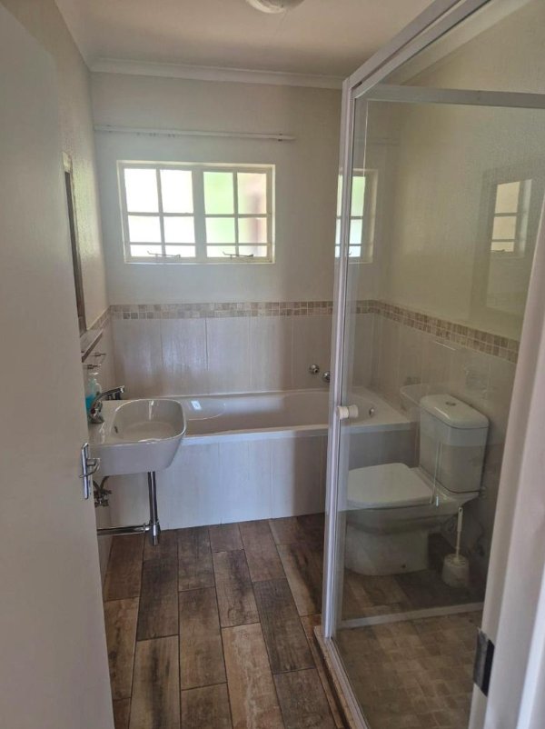 2 Bedroom Property for Sale in Noordwyk Gauteng