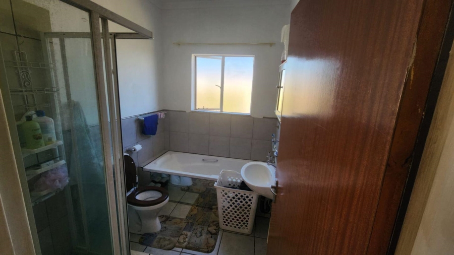 To Let 3 Bedroom Property for Rent in Vaaloewer Gauteng
