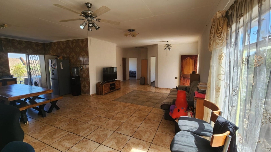 To Let 3 Bedroom Property for Rent in Vaaloewer Gauteng