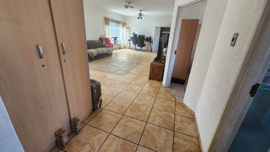 To Let 3 Bedroom Property for Rent in Vaaloewer Gauteng