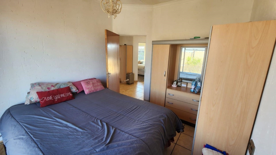 To Let 3 Bedroom Property for Rent in Vaaloewer Gauteng