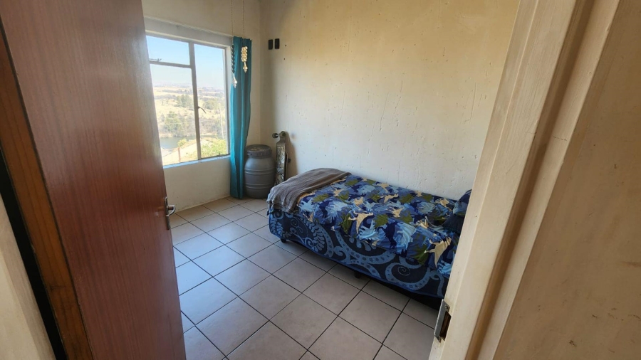 To Let 3 Bedroom Property for Rent in Vaaloewer Gauteng