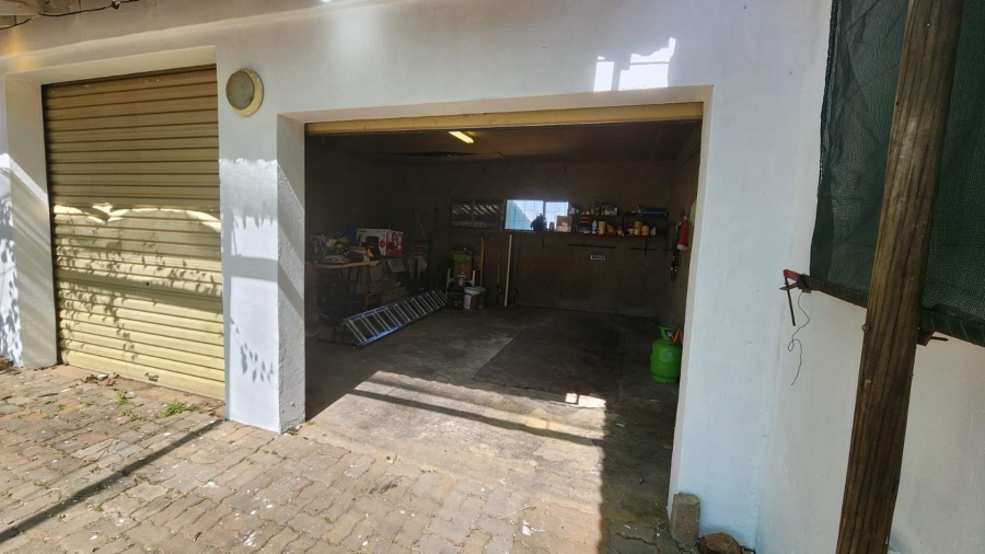 To Let 3 Bedroom Property for Rent in Vaaloewer Gauteng