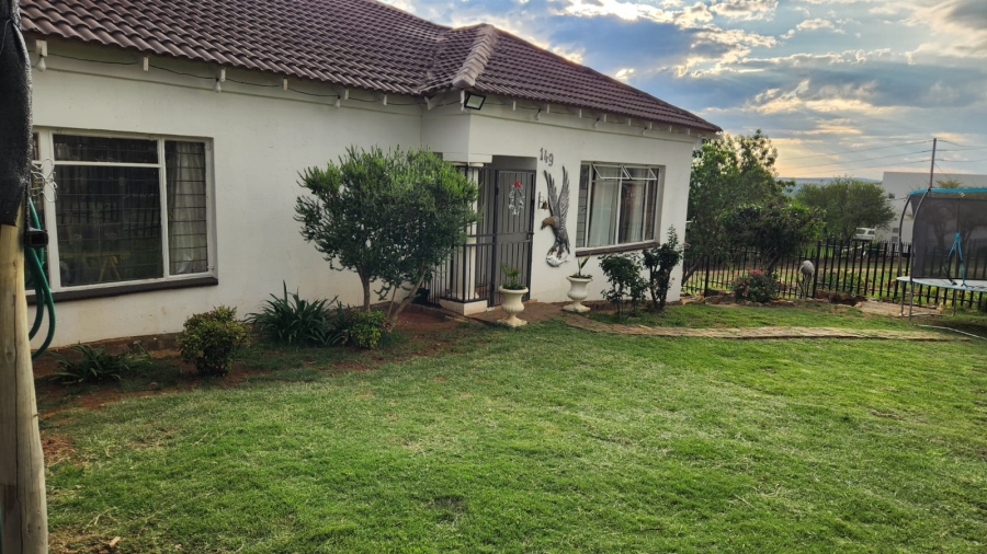 To Let 3 Bedroom Property for Rent in Vaaloewer Gauteng