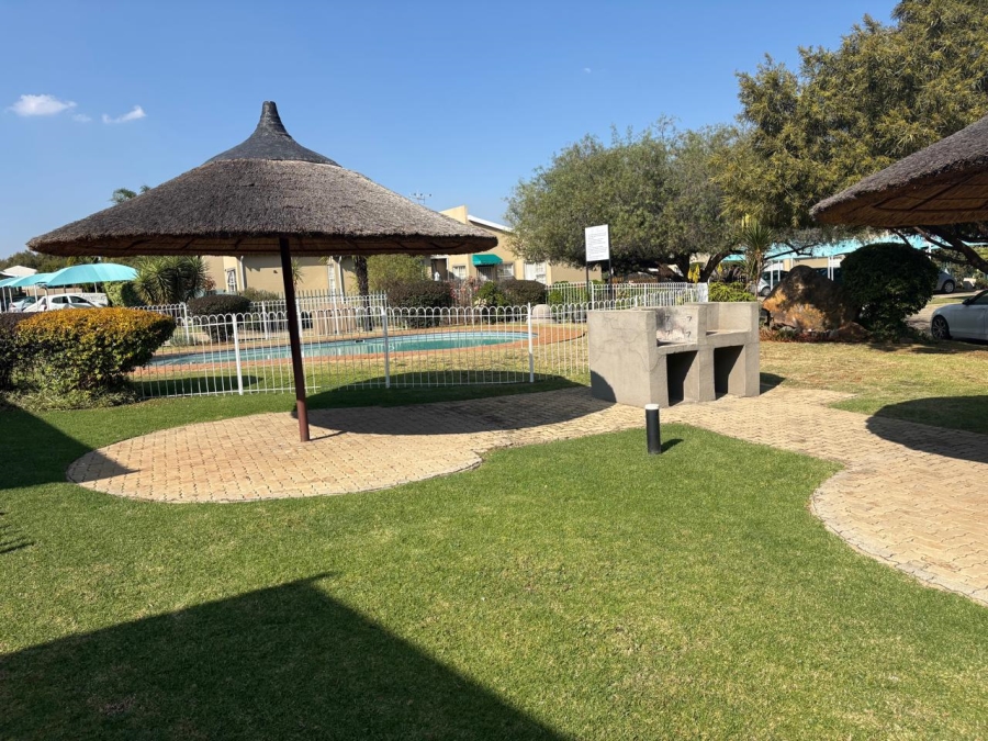 2 Bedroom Property for Sale in Meyersdal Gauteng