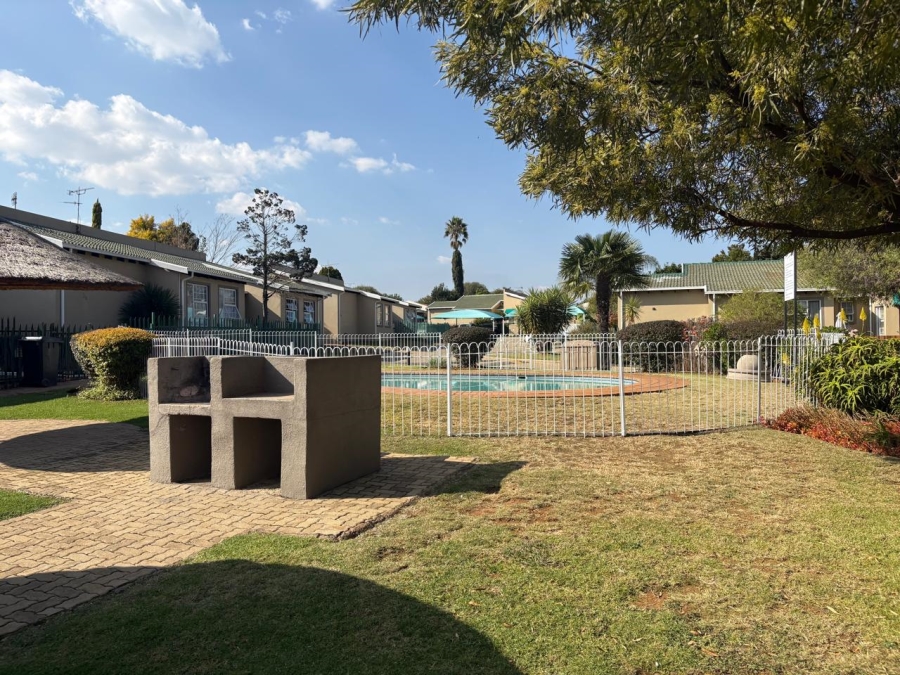2 Bedroom Property for Sale in Meyersdal Gauteng