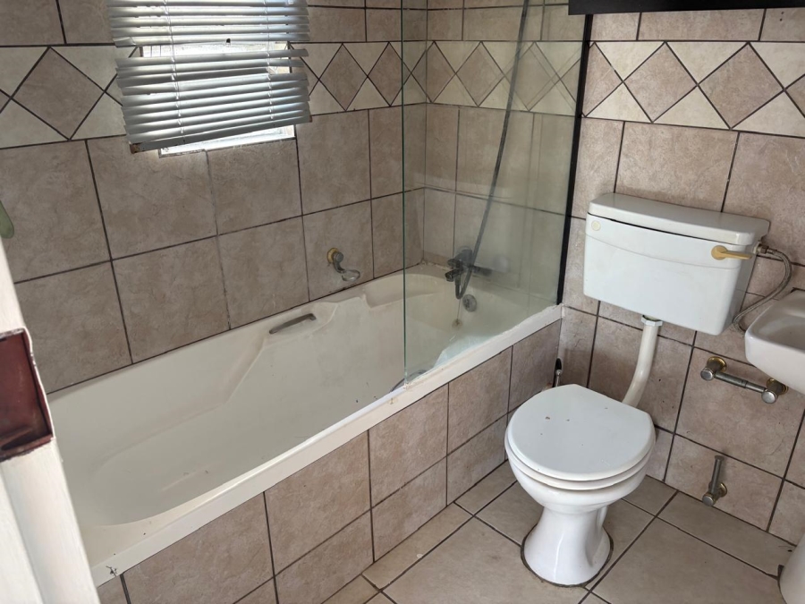 2 Bedroom Property for Sale in Meyersdal Gauteng