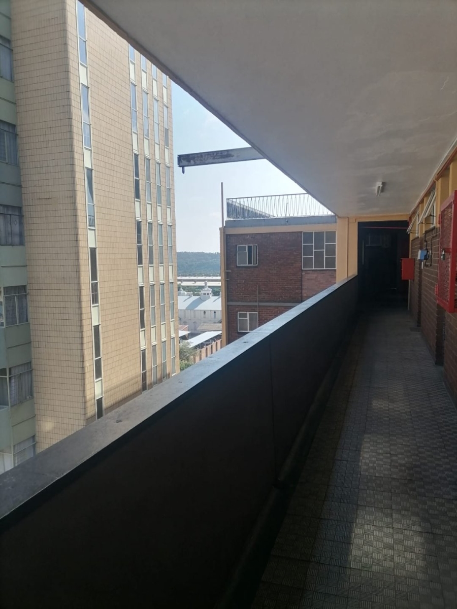 2 Bedroom Property for Sale in Pretoria Central Gauteng