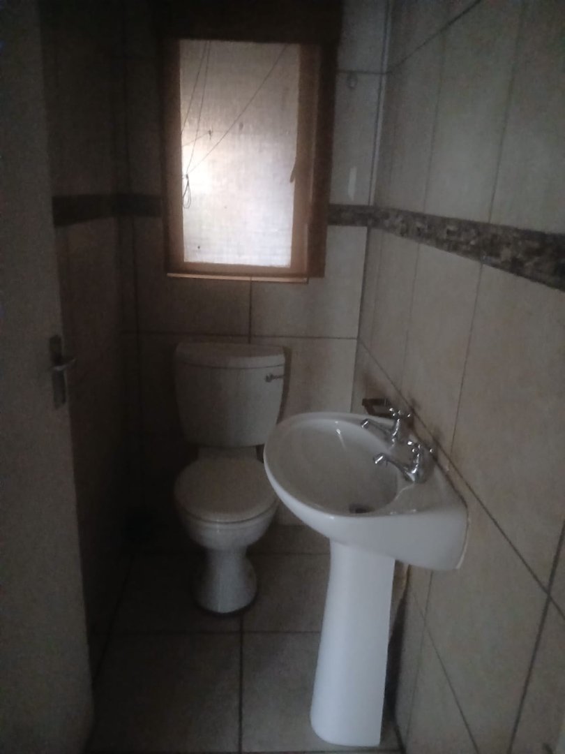 2 Bedroom Property for Sale in Greenhills Ext 3 Gauteng