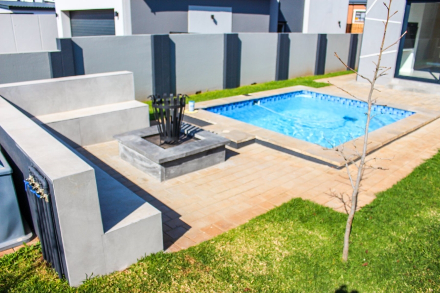 4 Bedroom Property for Sale in Fountainbrook Estate Gauteng