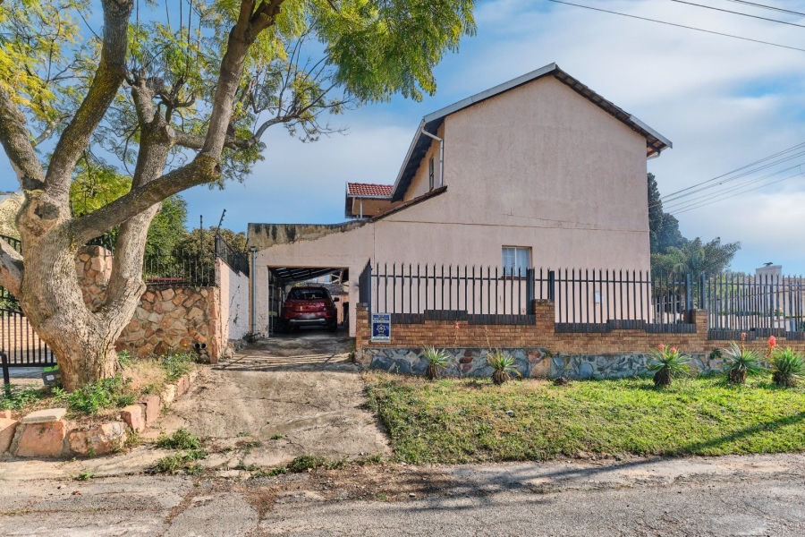 4 Bedroom Property for Sale in Greymont Gauteng