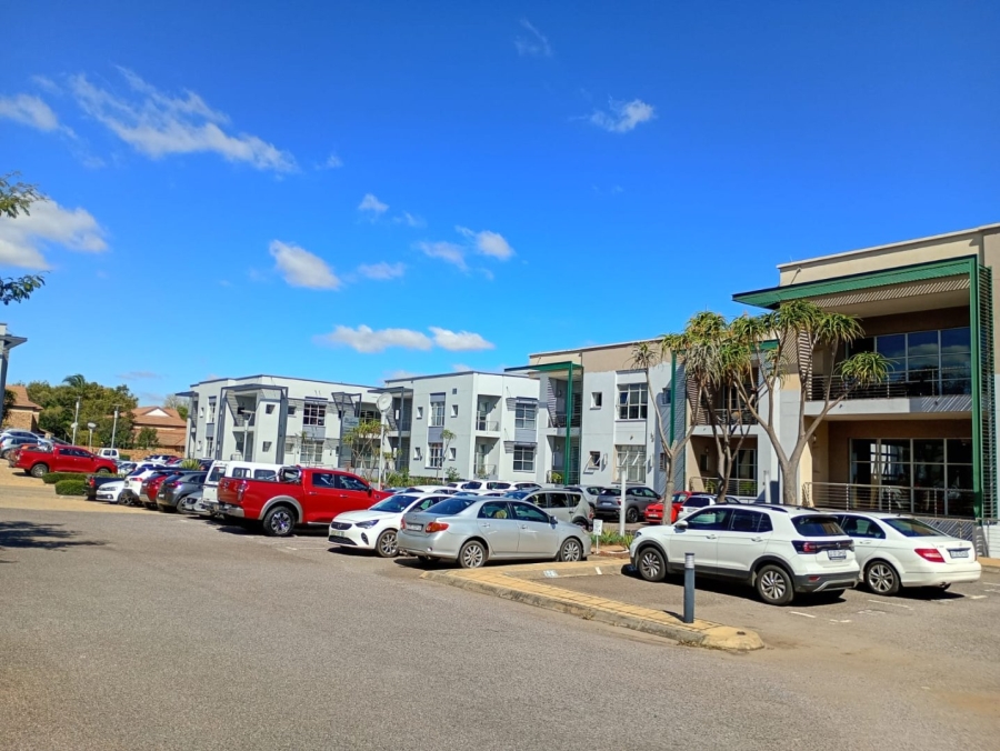 To Let Commercial Property for Rent in Die Hoewes Gauteng