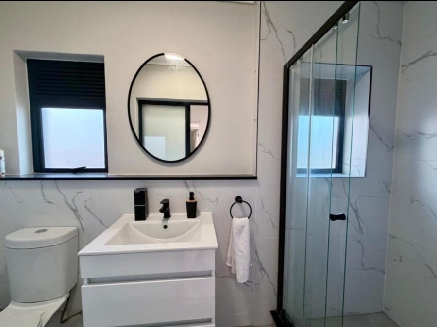 To Let 2 Bedroom Property for Rent in Waterfall Gauteng